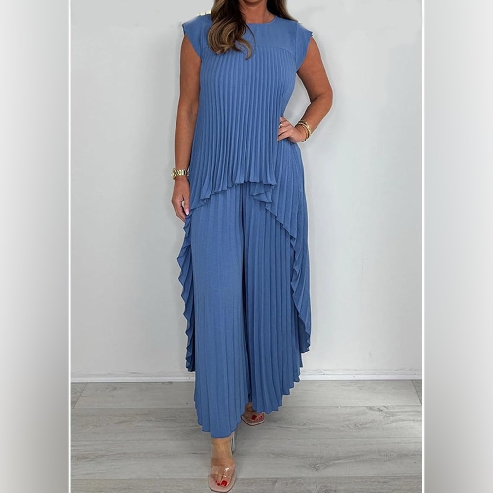 Elegant Set (Med) Blue Pleated Top and Pant - Picture 2 of 5